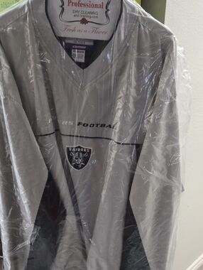 Riders by Lee Gray and Black Raiders V-Neck Pullover 2x Like New 🤩deal $ 80